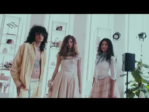 Miniatura do vídeo Authentic Beauty Concept